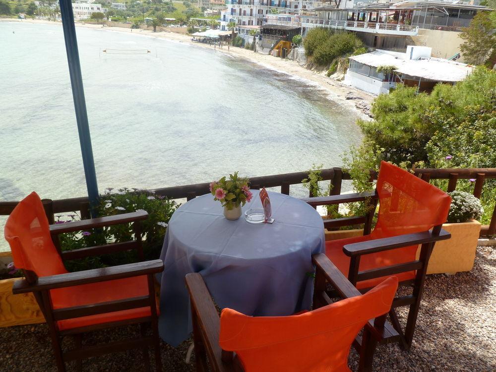 Hotel Liberty II Agia Marina  Exteriér fotografie